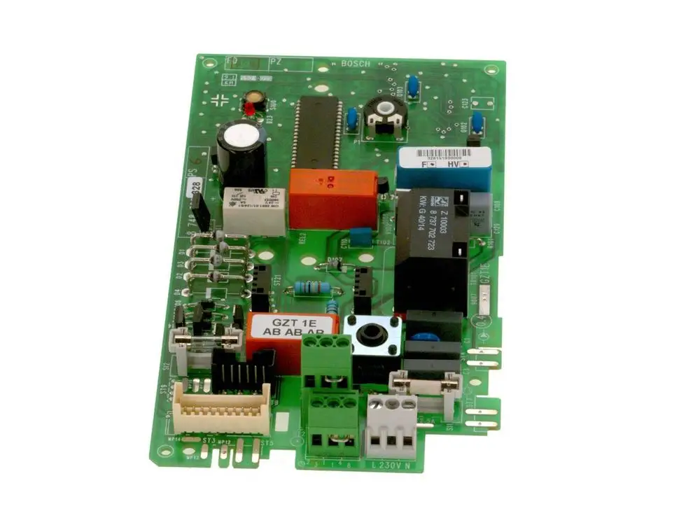 BOSCH Leiterplatte mit verschiedenen elektronischen Komponenten wie Relais, Widerständen und Anschlüssen für die Signalverarbeitung und Steuerung.